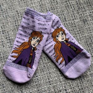 Disney Anna/ Frozen Kids Character sticky Socks in Purple